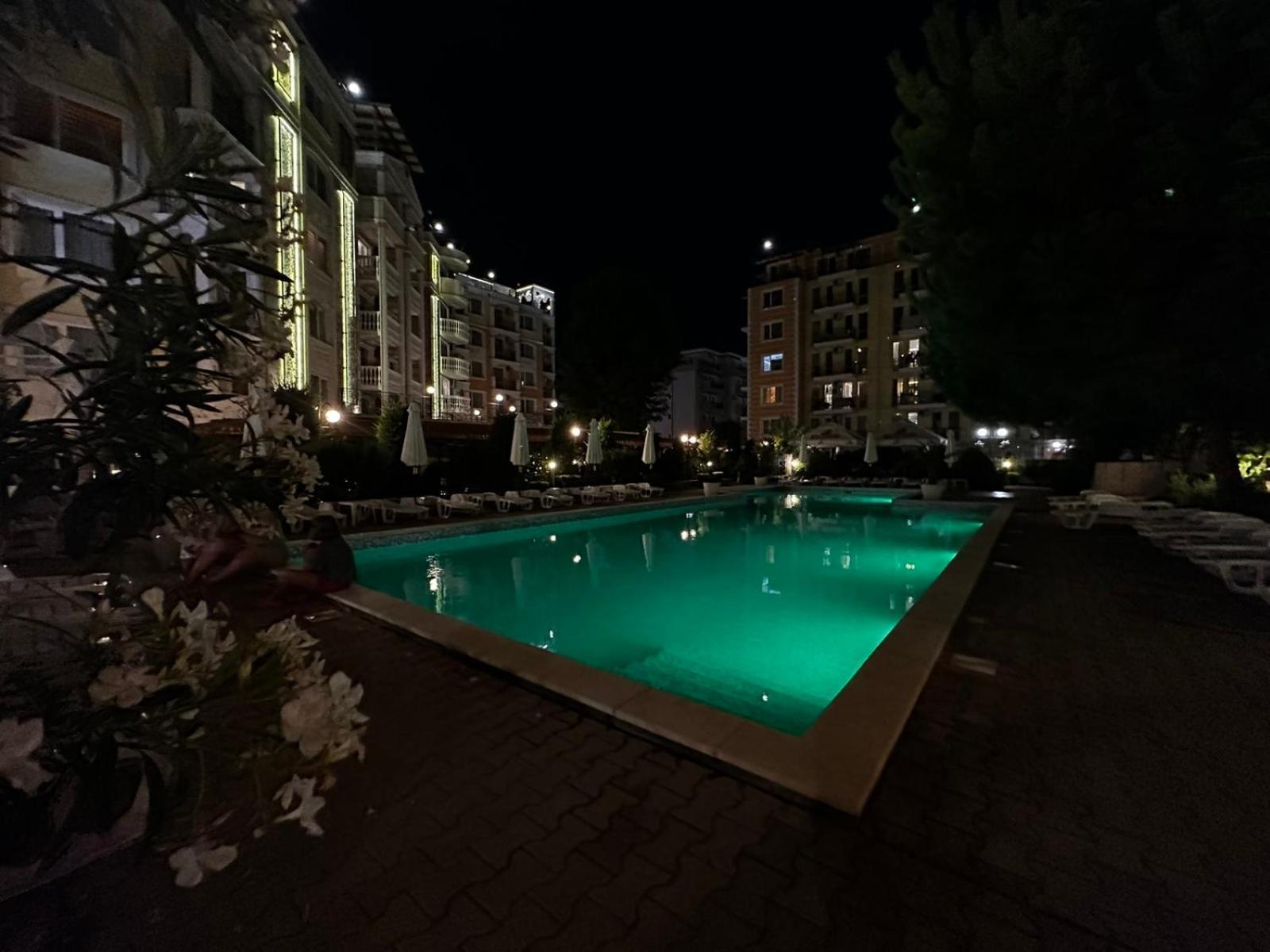 Vanilla Garden Apartments Pantai Sunny Bagian luar foto