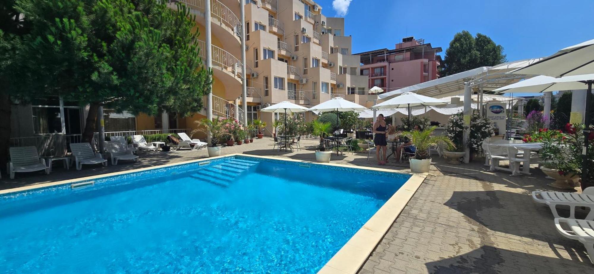 Vanilla Garden Apartments Pantai Sunny Bagian luar foto