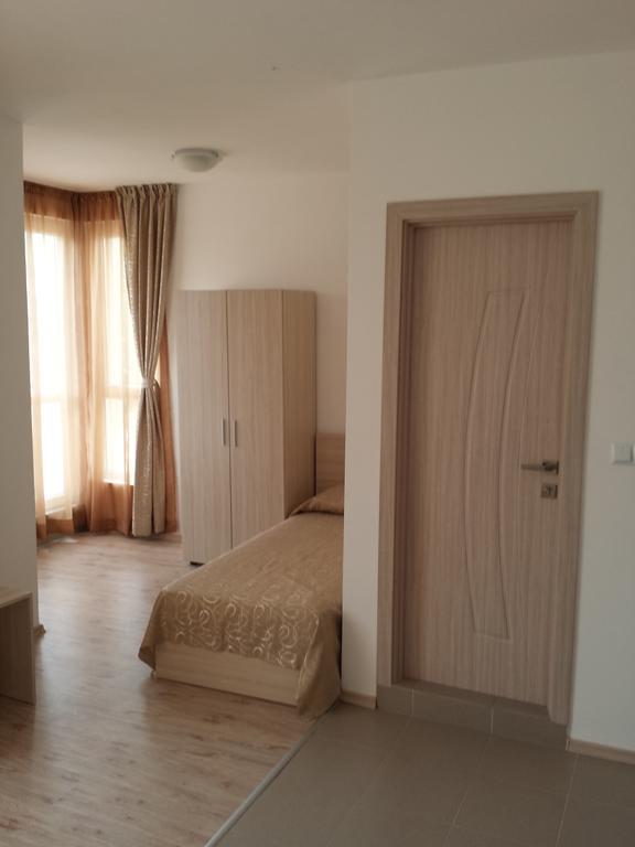 Vanilla Garden Apartments Pantai Sunny Bagian luar foto