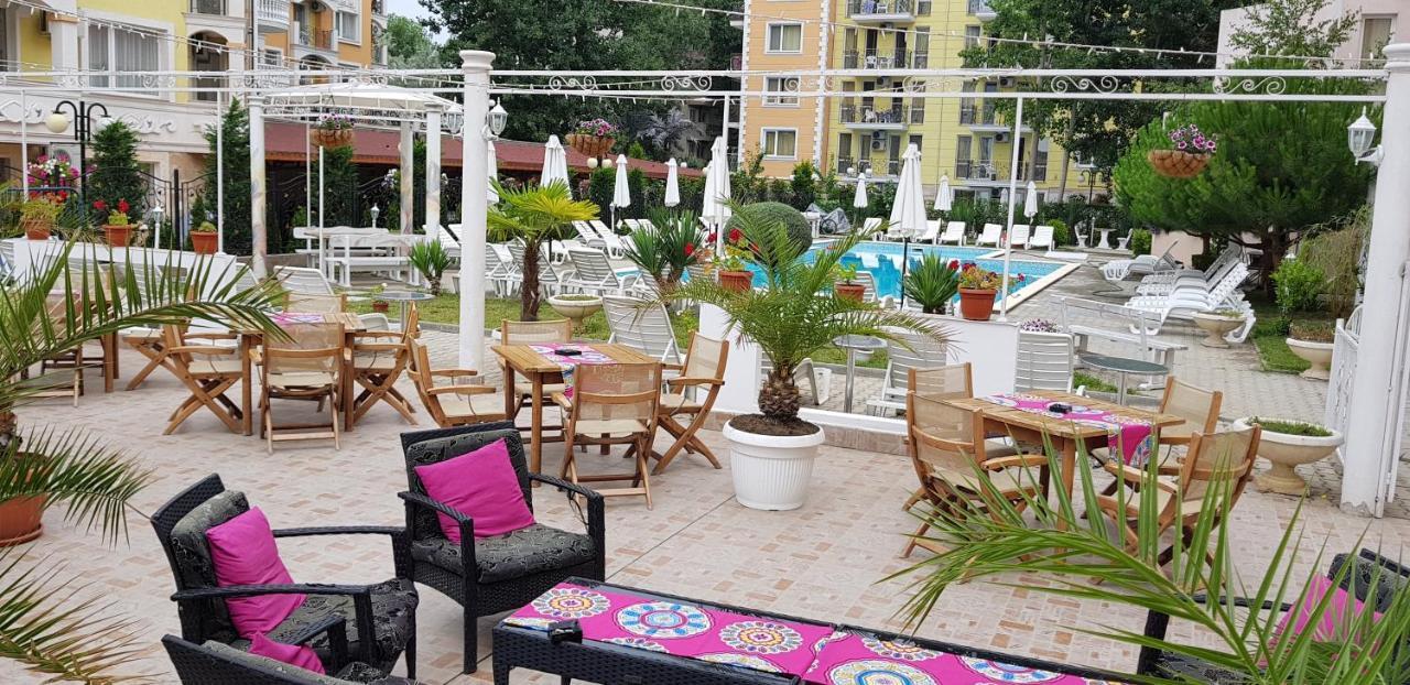 Vanilla Garden Apartments Pantai Sunny Bagian luar foto