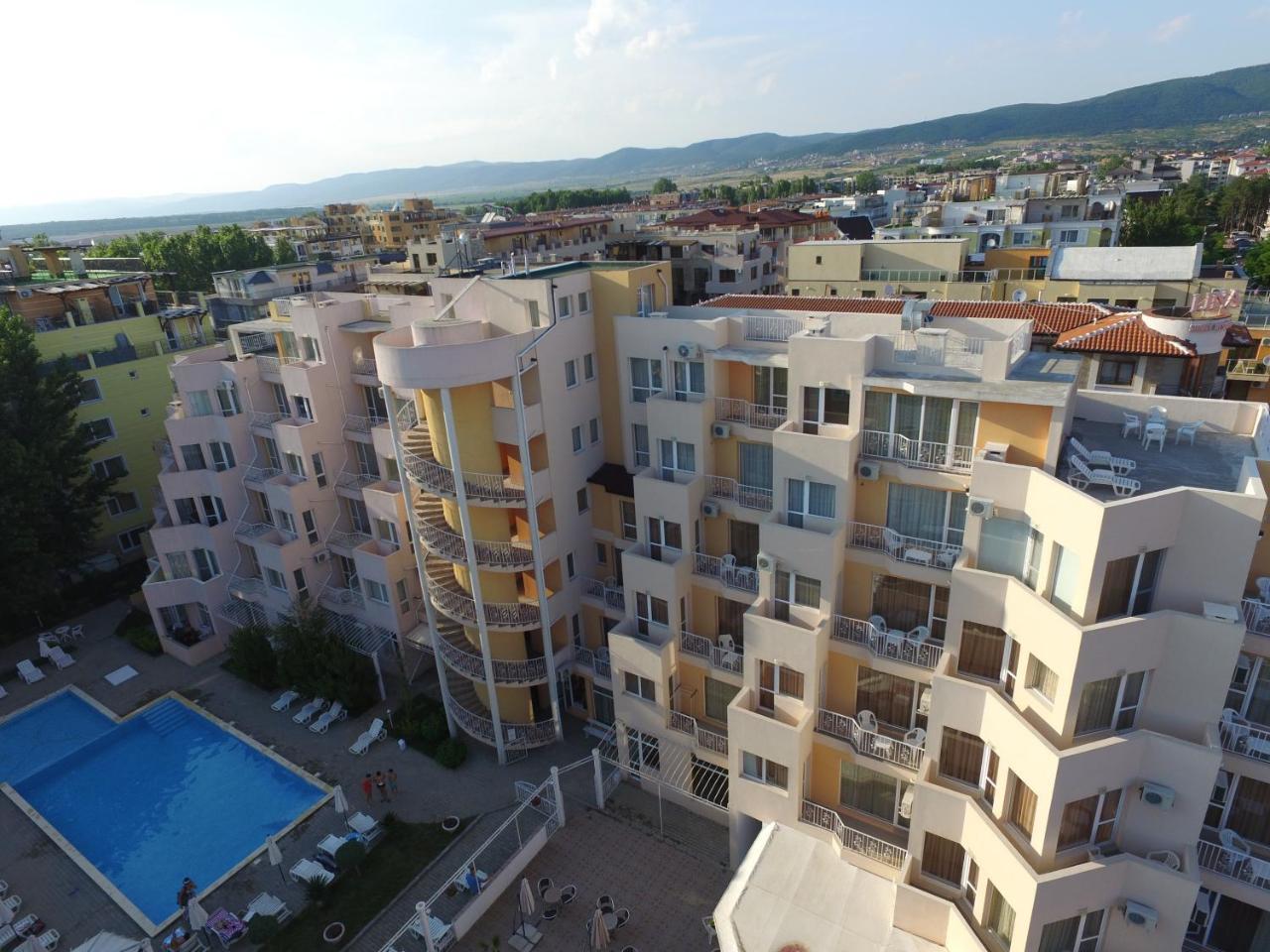 Vanilla Garden Apartments Pantai Sunny Bagian luar foto