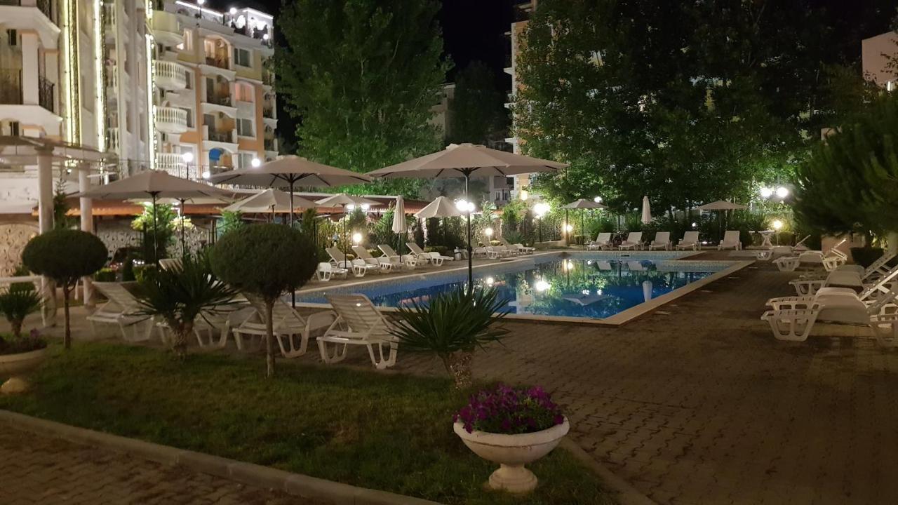 Vanilla Garden Apartments Pantai Sunny Bagian luar foto