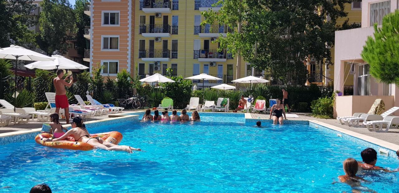 Vanilla Garden Apartments Pantai Sunny Bagian luar foto