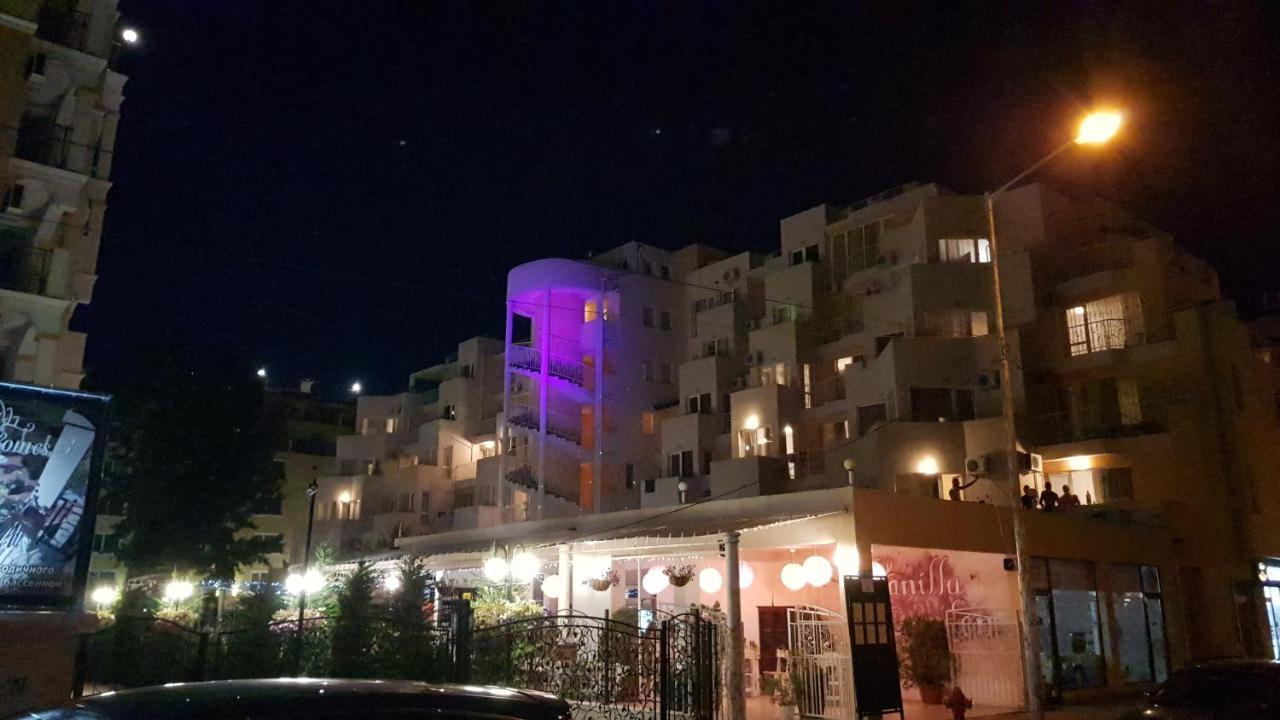 Vanilla Garden Apartments Pantai Sunny Bagian luar foto