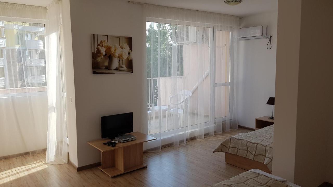 Vanilla Garden Apartments Pantai Sunny Bagian luar foto
